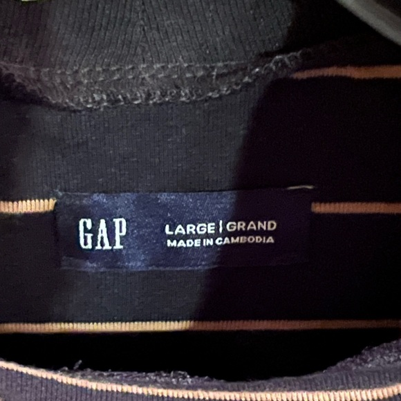 New Black with brown stripe gap mock neck. - Picture 4 of 5